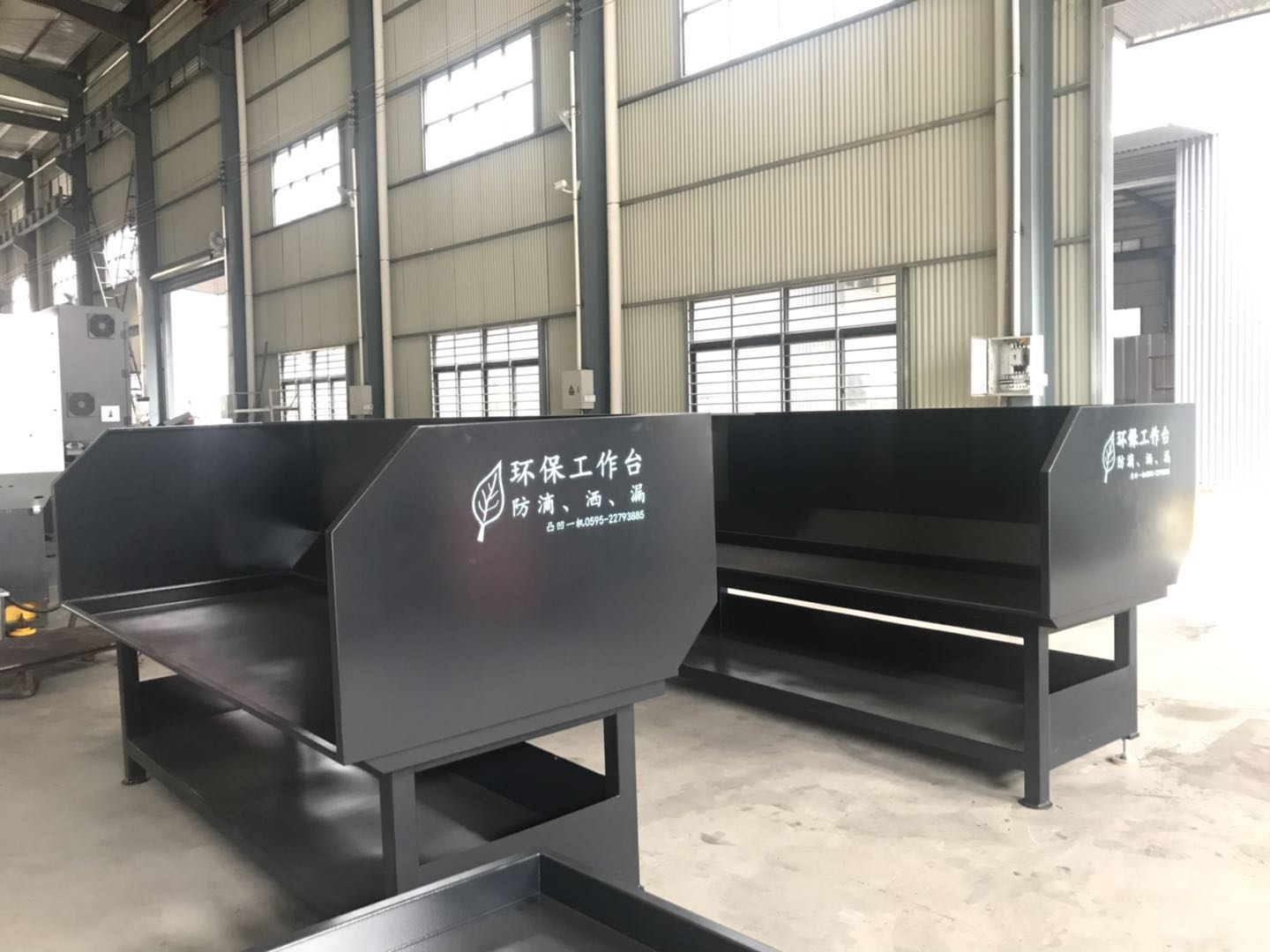 感謝泉州市聰勤機(jī)械惠購(gòu)三工位工作臺(tái)（帶圍邊）2臺(tái)